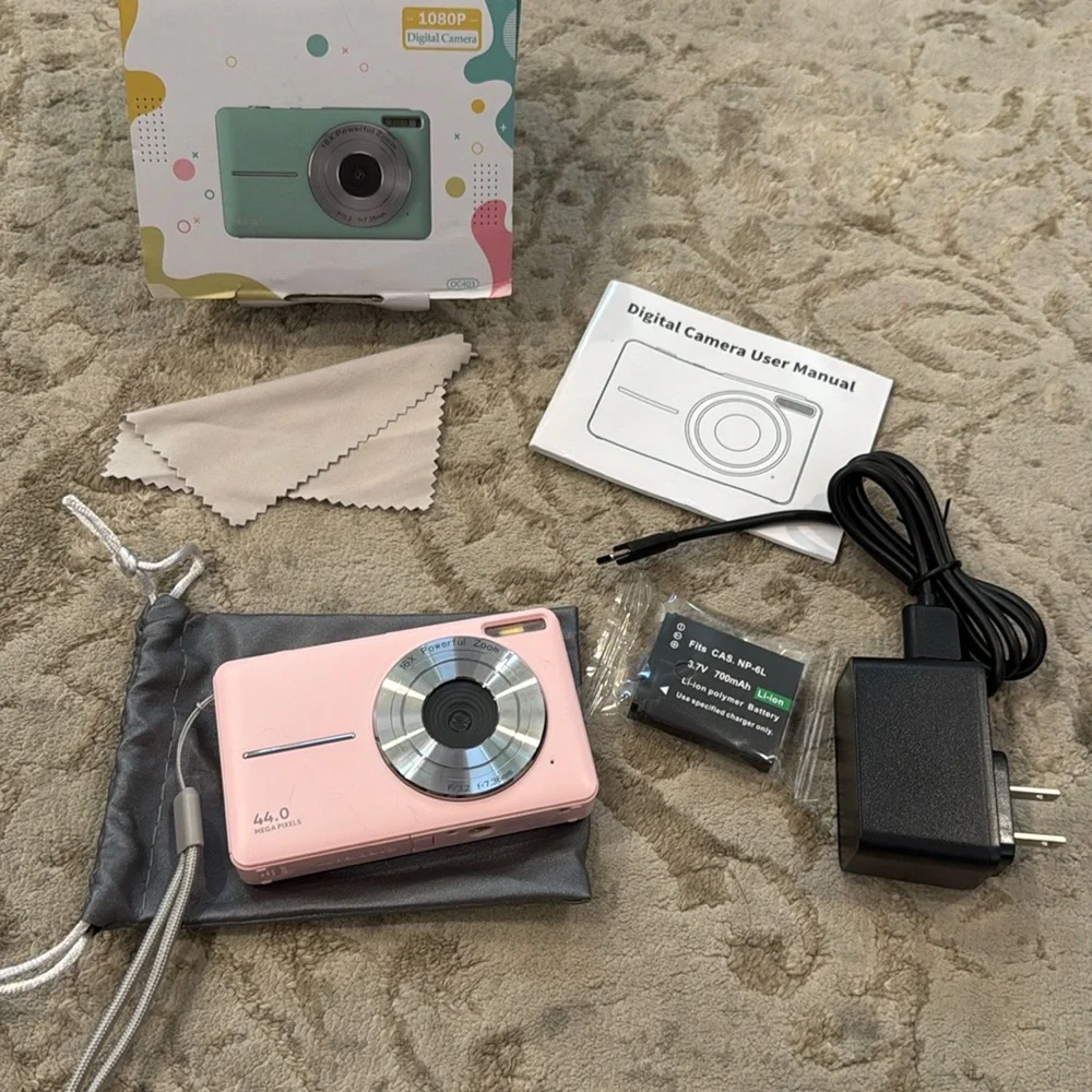 Digital camera. Brand new never used